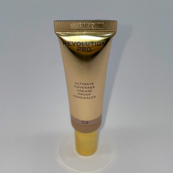 Revolution Beauty Pro Ultimate Coverage Crease Proof Concealer - Picture 2 of 6